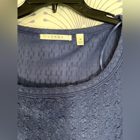 Cyrus Blue Textured Women's Top - Picture 2 of 3